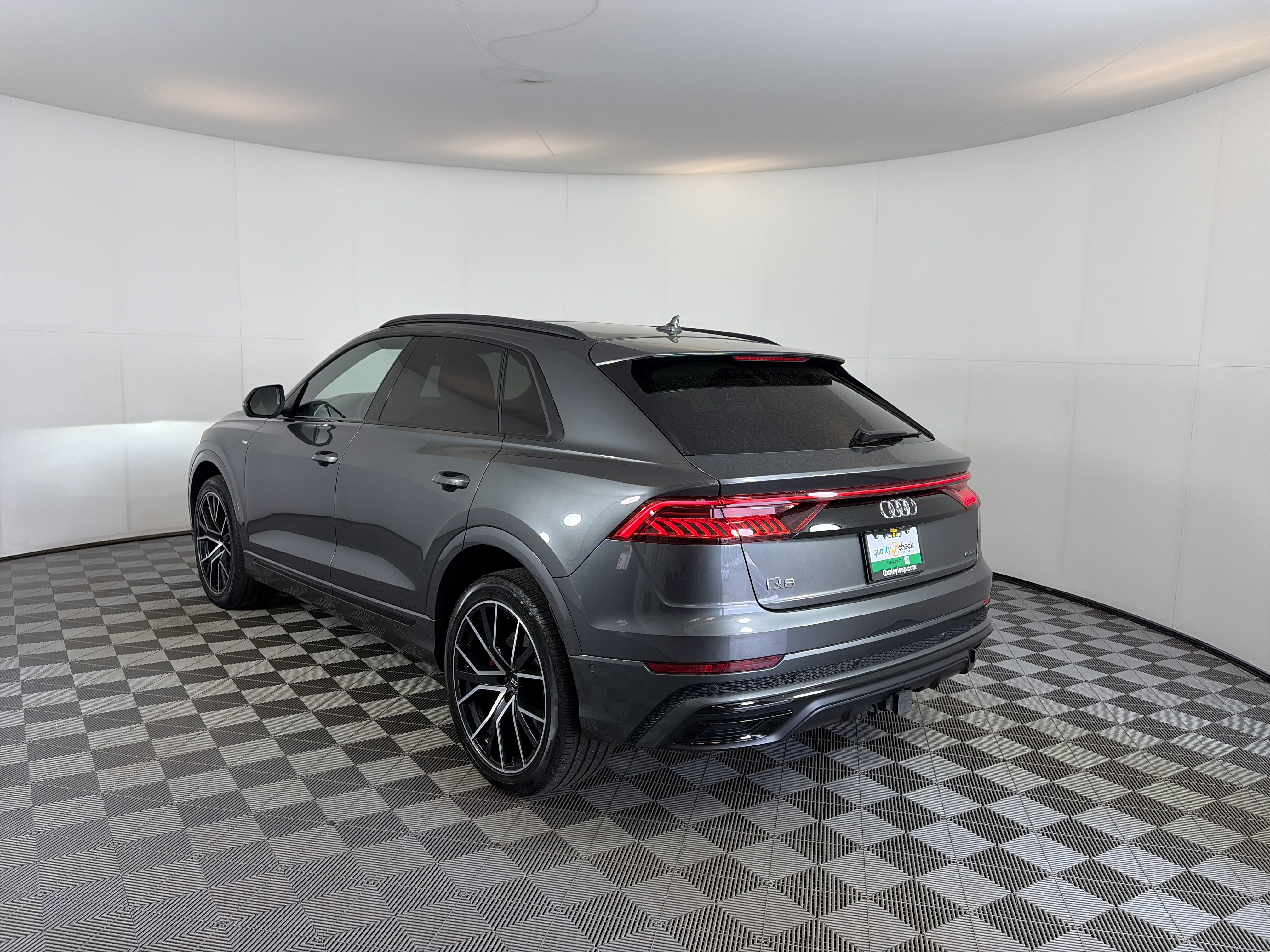 Used 2019 Audi Q8 Prestige AWD/4WD image 8