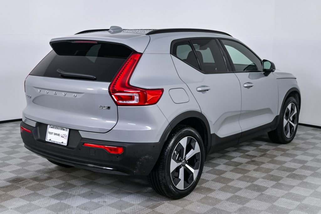 Certified 2025 Volvo XC40 B5 Plus image 29