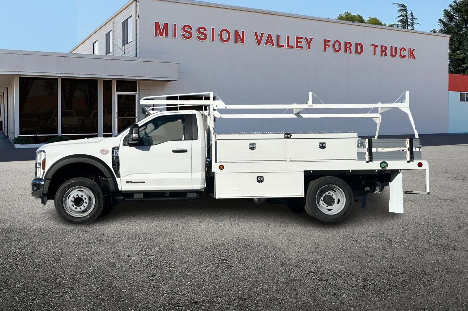 New 2026 Ford F550 2WD Regular Cab Super Duty image 7