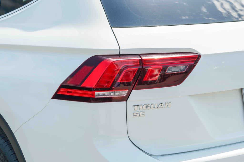 Used 2019 Volkswagen Tiguan SE w/ Panoramic Sunroof Package FWD image 7