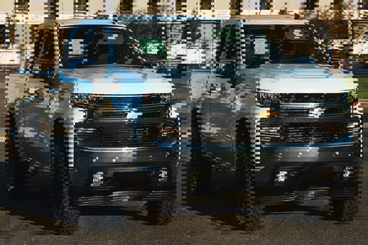 Used 2019 Chevrolet Silverado 1500 LT w/ Convenience Package image 8