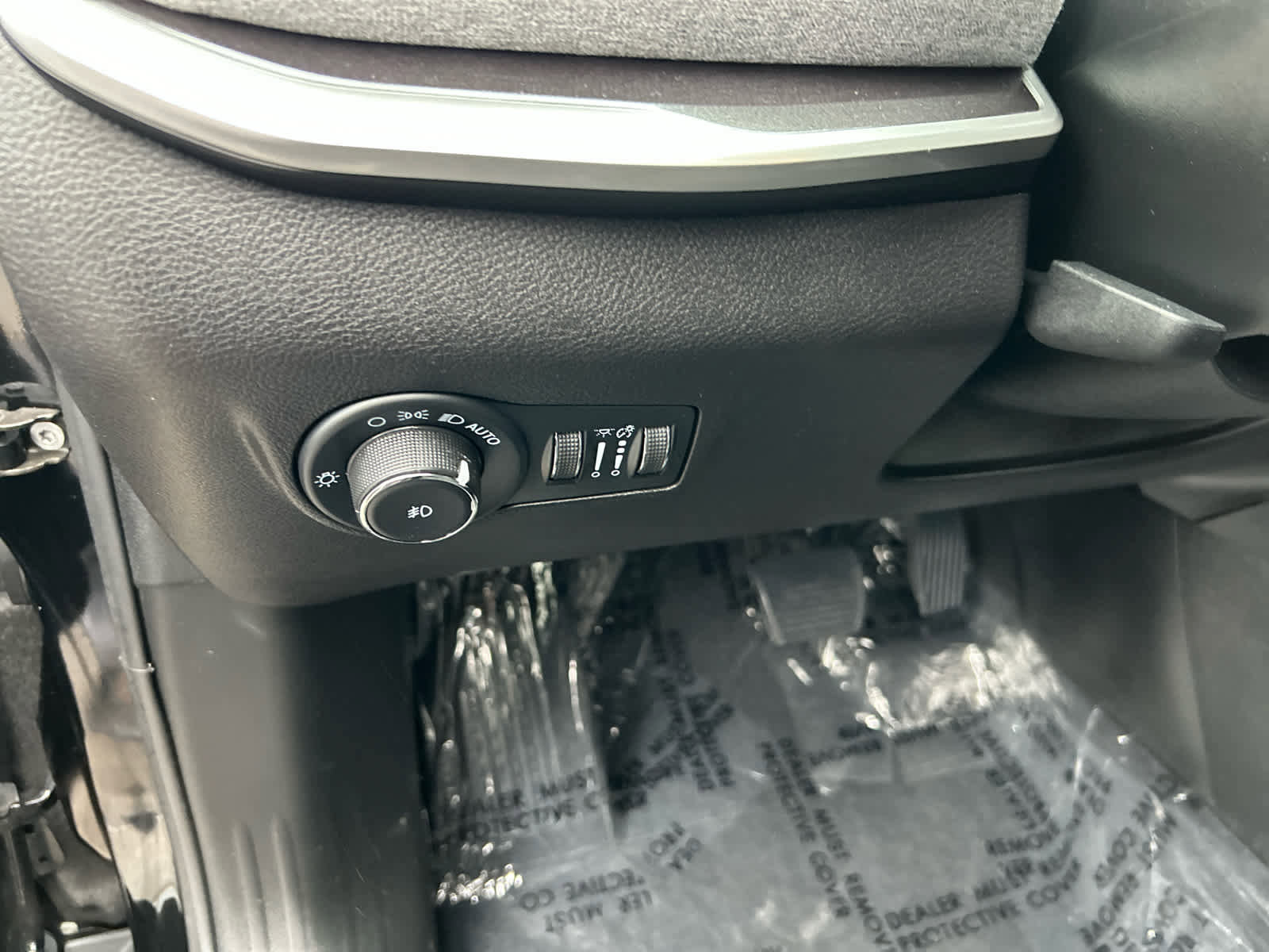 Used 2023 Jeep Compass Latitude w/ Convenience Group image 13