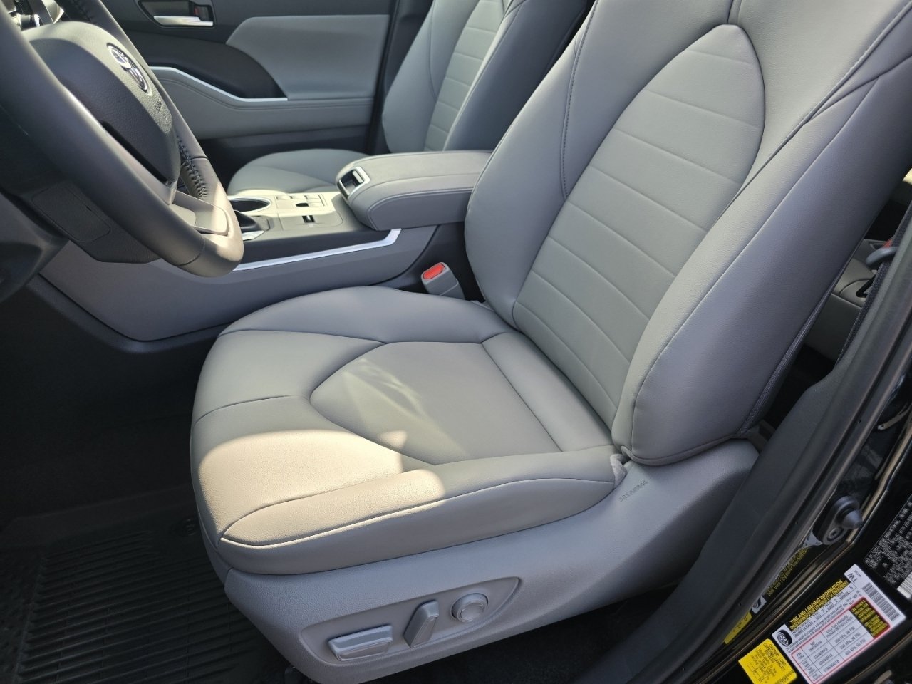 New 2026 Toyota Highlander XLE AWD/4WD image 25