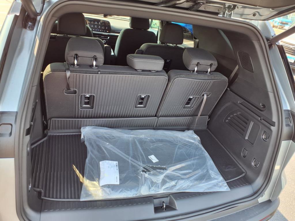 New 2026 Chevrolet Traverse LT w/ Driver Confidence Package image 23