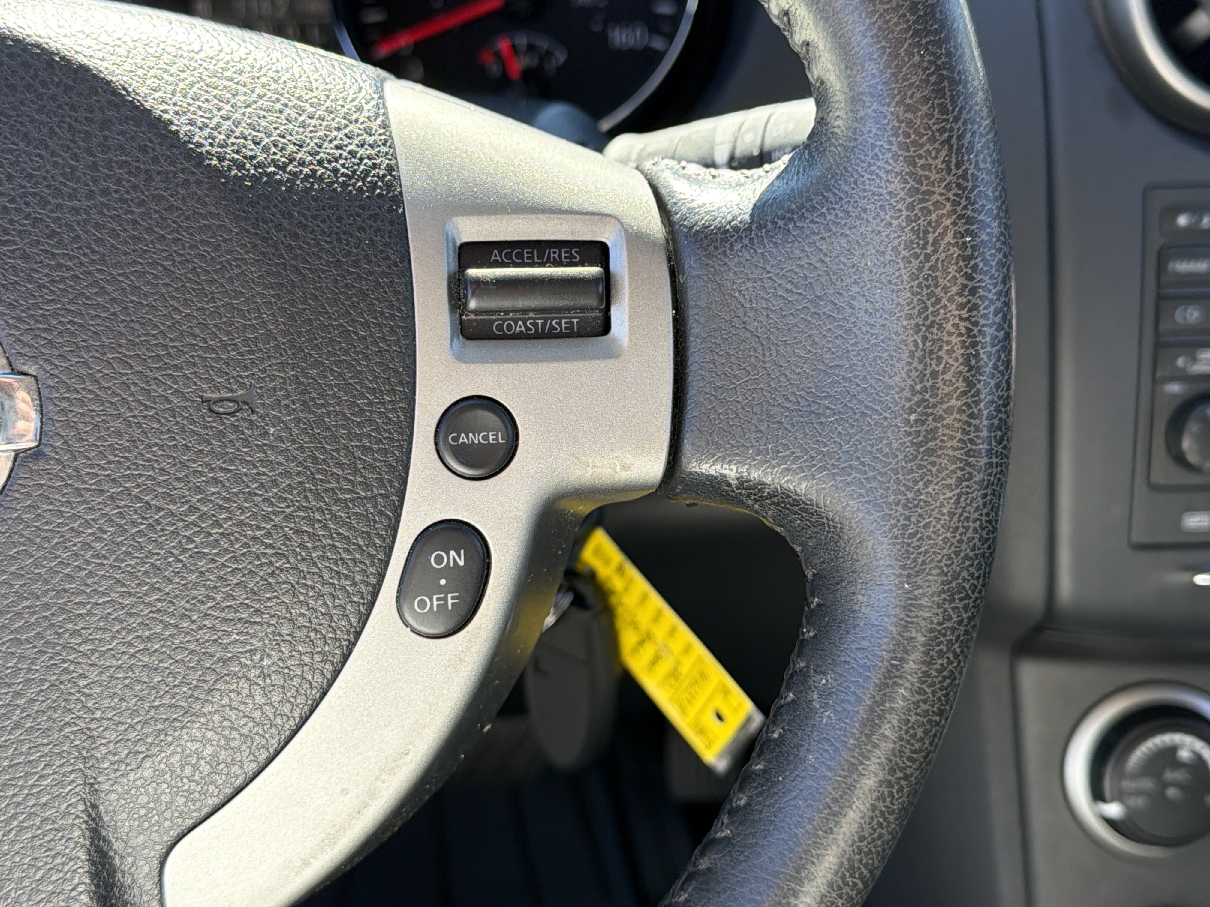 Used 2013 Nissan Rogue SL AWD/4WD image 5