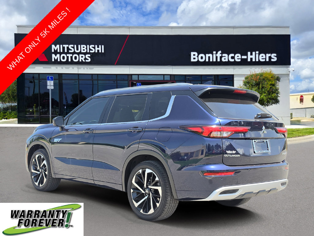Used 2025 Mitsubishi Outlander SEL Black Edition AWD/4WD image 3