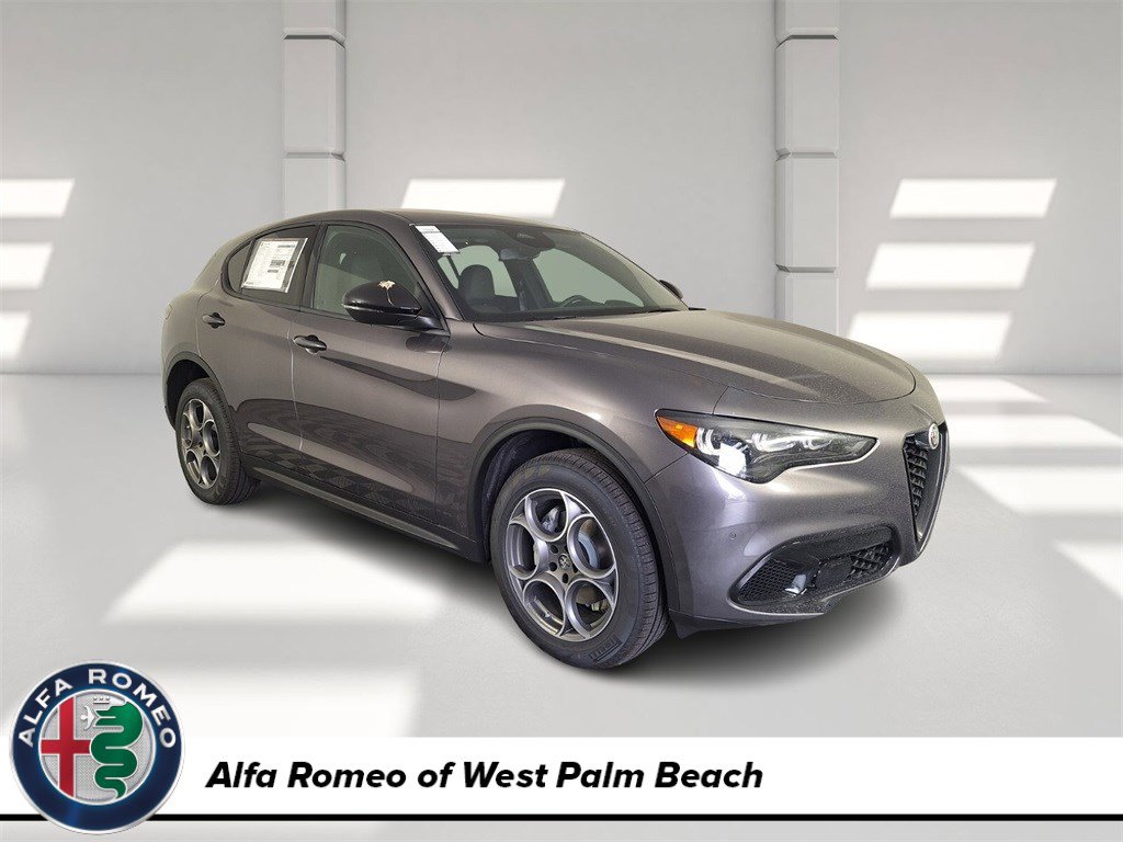 New 2025 Alfa Romeo Stelvio Sprint w/ Convenience Package image 1