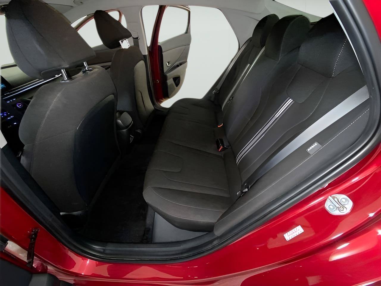 Used 2024 Hyundai Elantra SEL FWD image 28