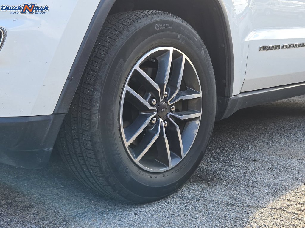 Used 2019 Jeep Grand Cherokee Laredo w/ Laredo X Package RWD image 10