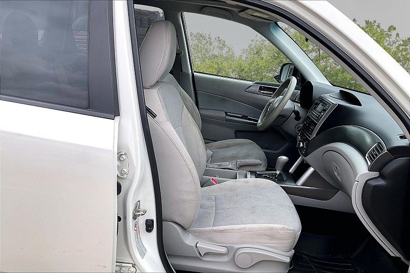 Used 2012 Subaru Forester 2.5X Premium w/ All-Weather Pkg image 26