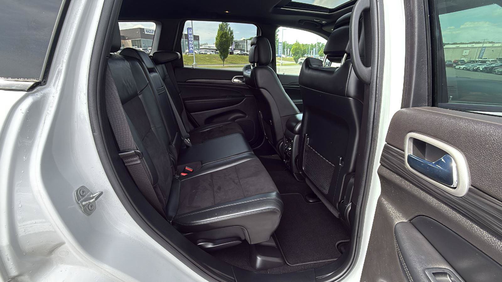 Used 2021 Jeep Grand Cherokee Laredo X AWD/4WD image 20