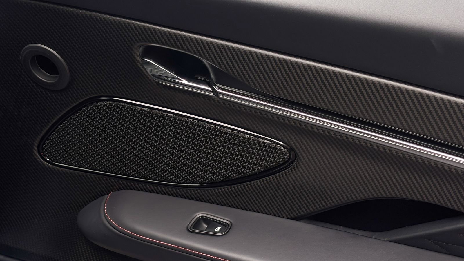 Used 2024 Aston Martin DB12 Coupe image 35