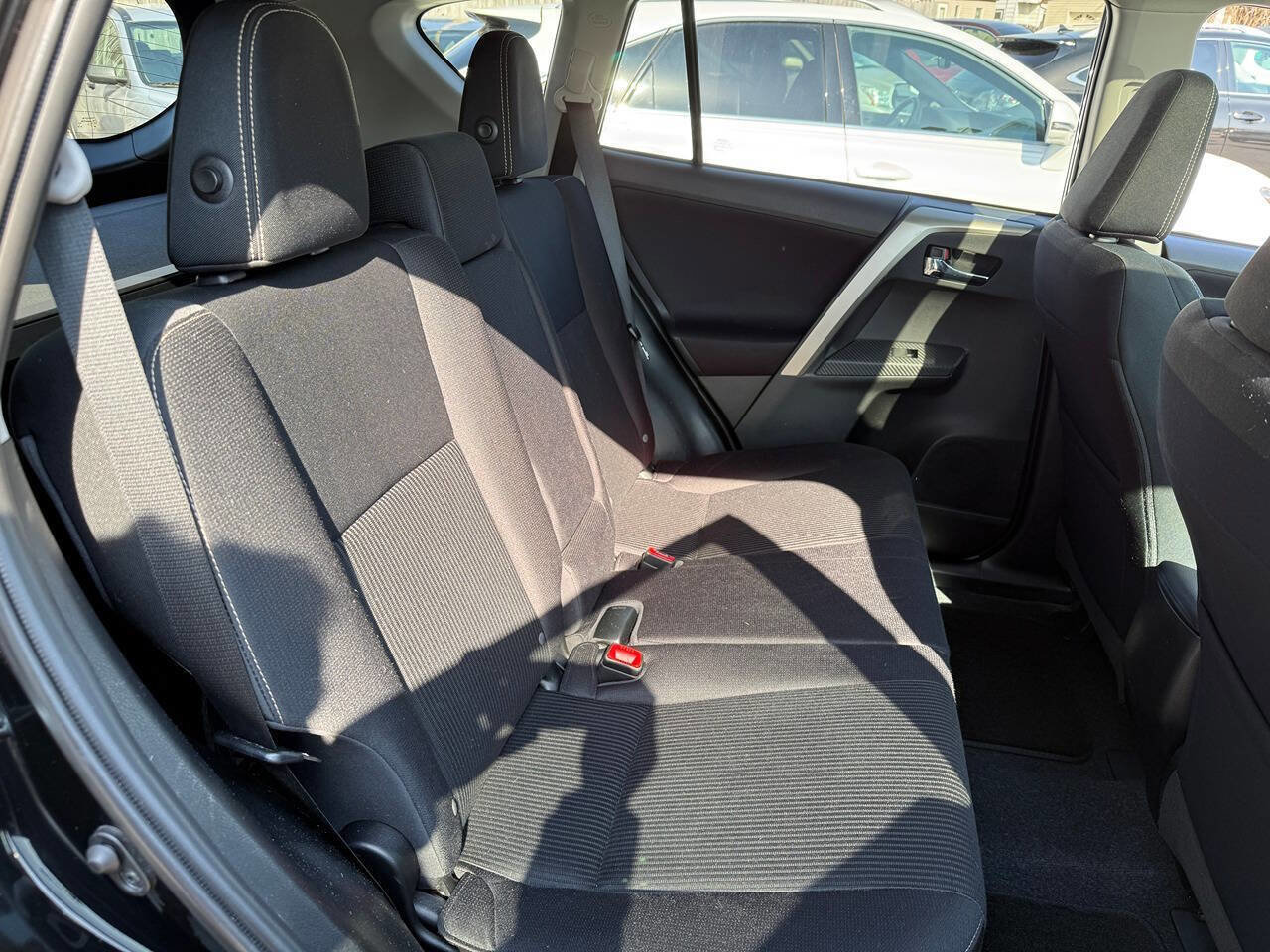 Used 2015 Toyota RAV4 XLE AWD/4WD image 37
