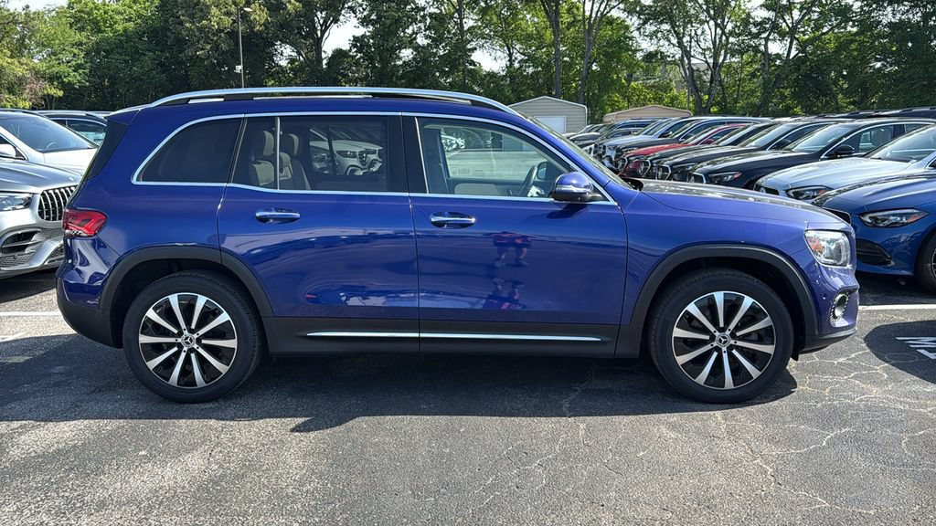 Certified 2021 Mercedes-Benz GLB 250 4MATIC w/ Premium Package image 3
