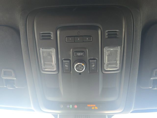 Used 2023 Chevrolet Tahoe LT w/ Luxury Package image 22