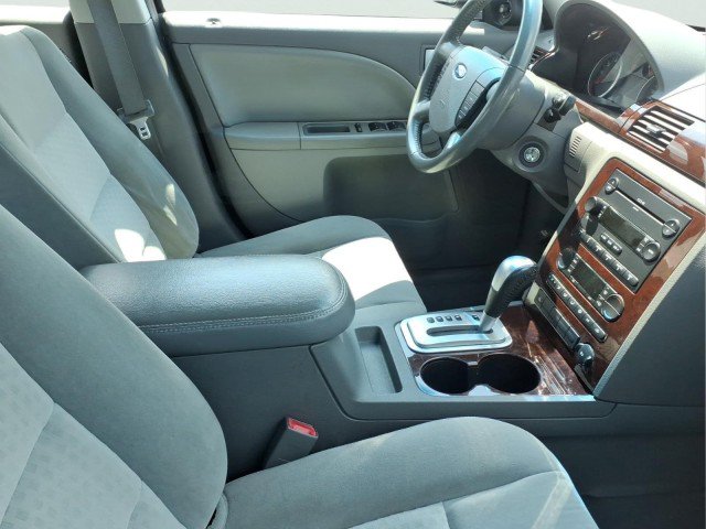 Used 2007 Ford Five Hundred SEL FWD image 6