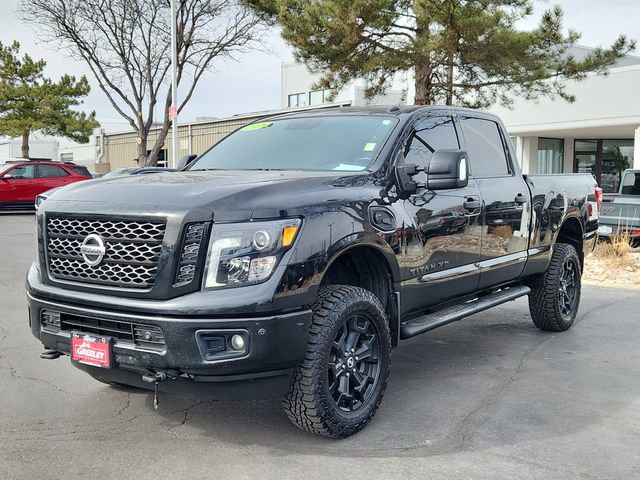 Used 2018 Nissan Titan SV w/ SV Convenience Package image 4