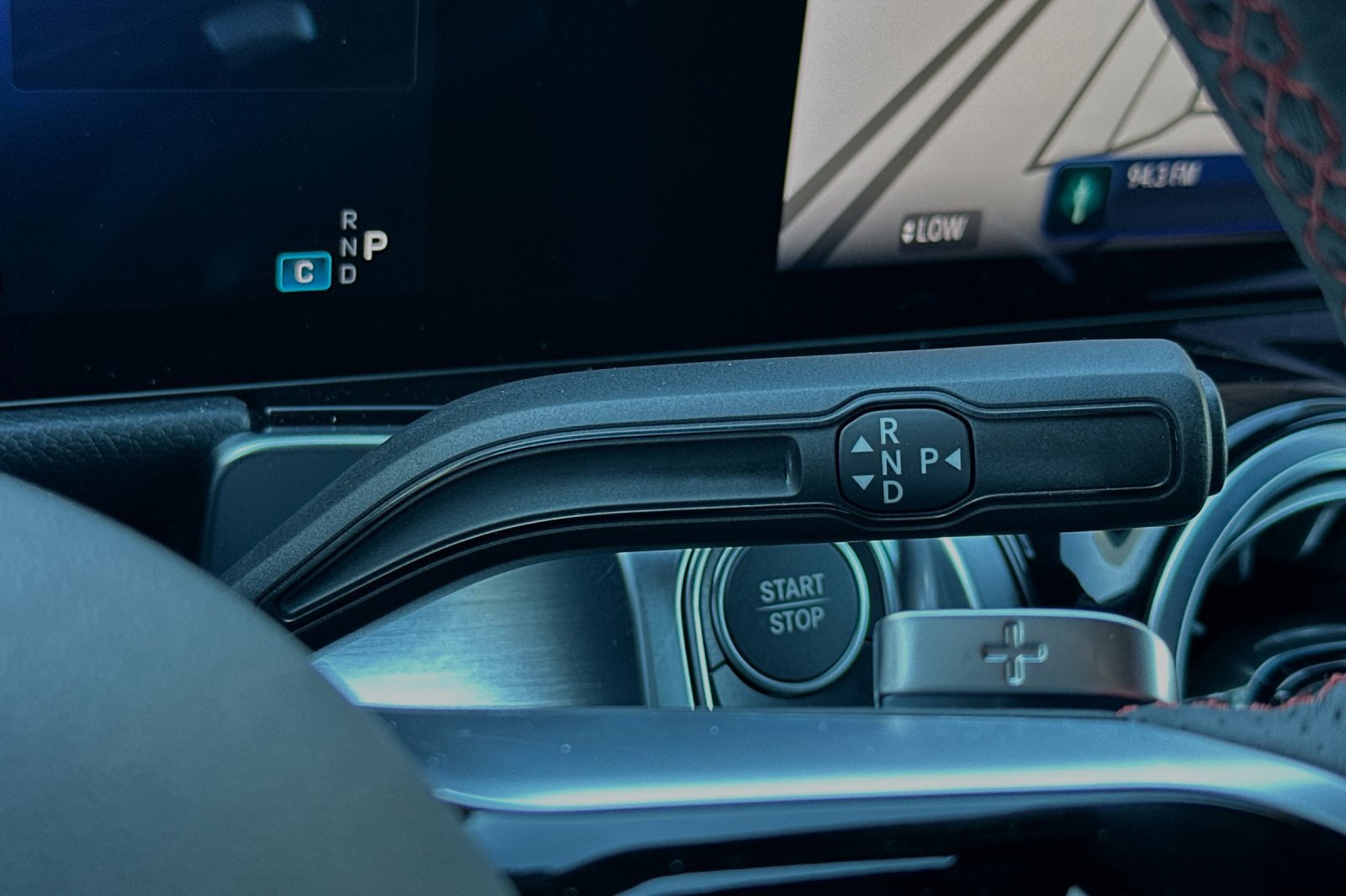 Used 2024 Mercedes-Benz EQB 300 4MATIC image 25