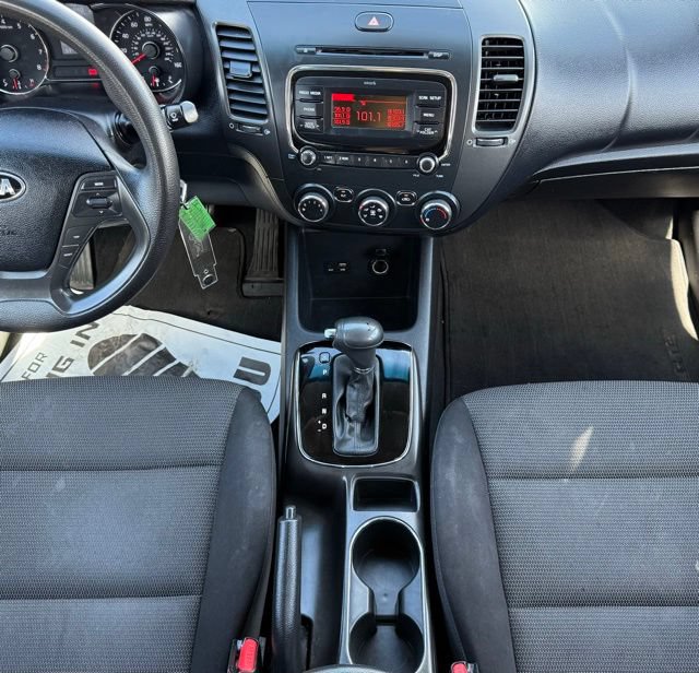 Used 2017 Kia Forte LX FWD image 23