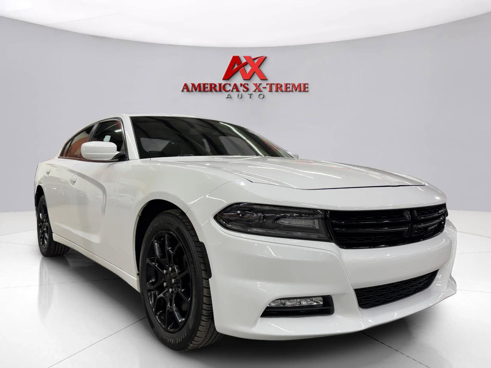 Used 2017 Dodge Charger SXT w/ AWD Plus Group image 9
