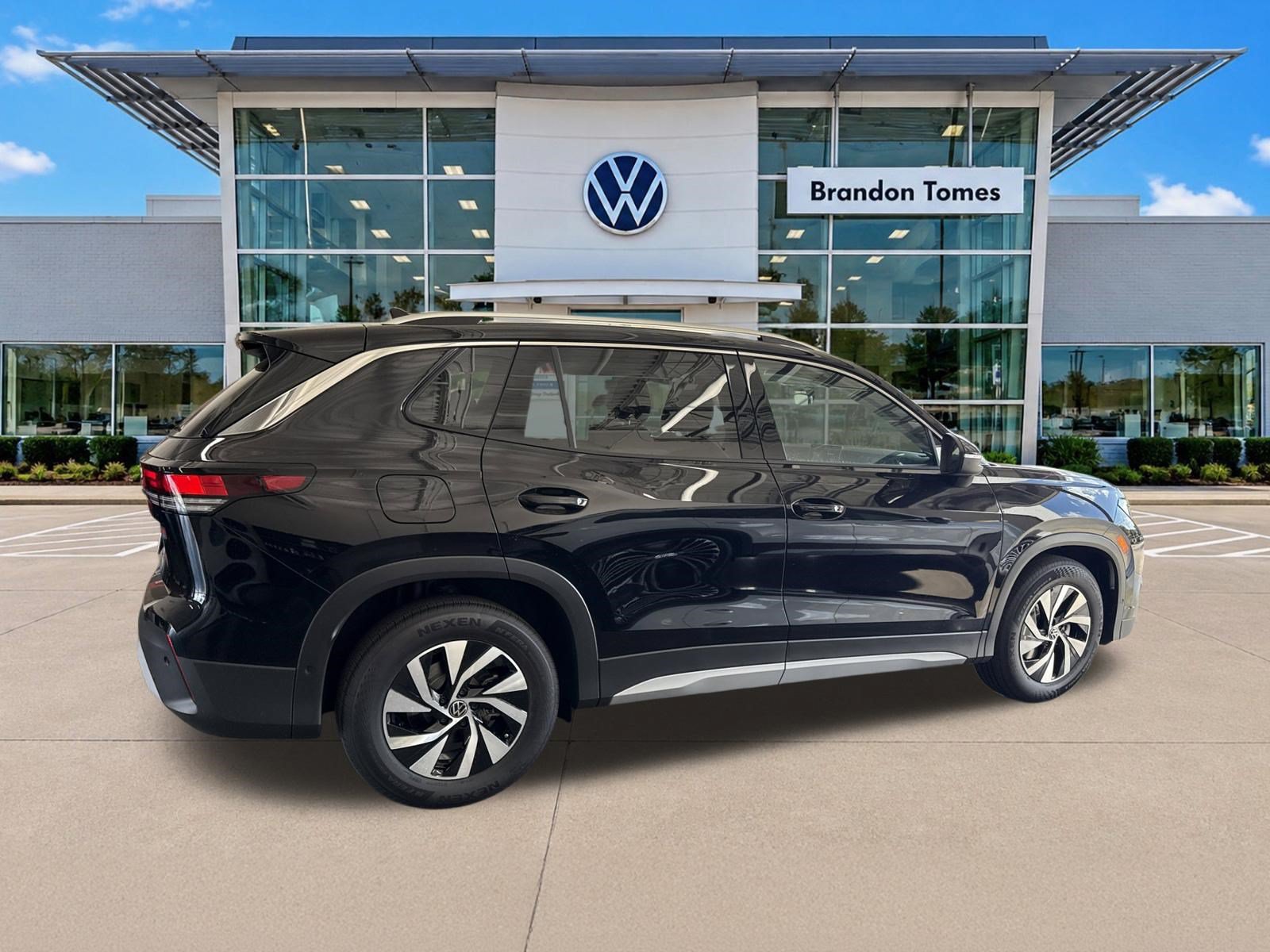 New 2026 Volkswagen Tiguan S FWD image 2