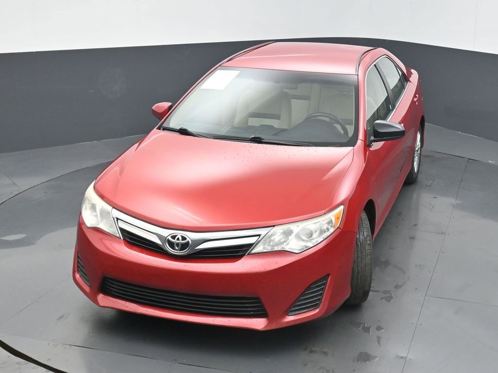Used 2014 Toyota Camry LE FWD image 34