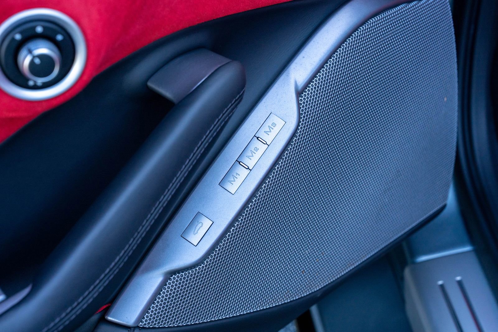 Certified 2019 Ferrari Portofino image 29