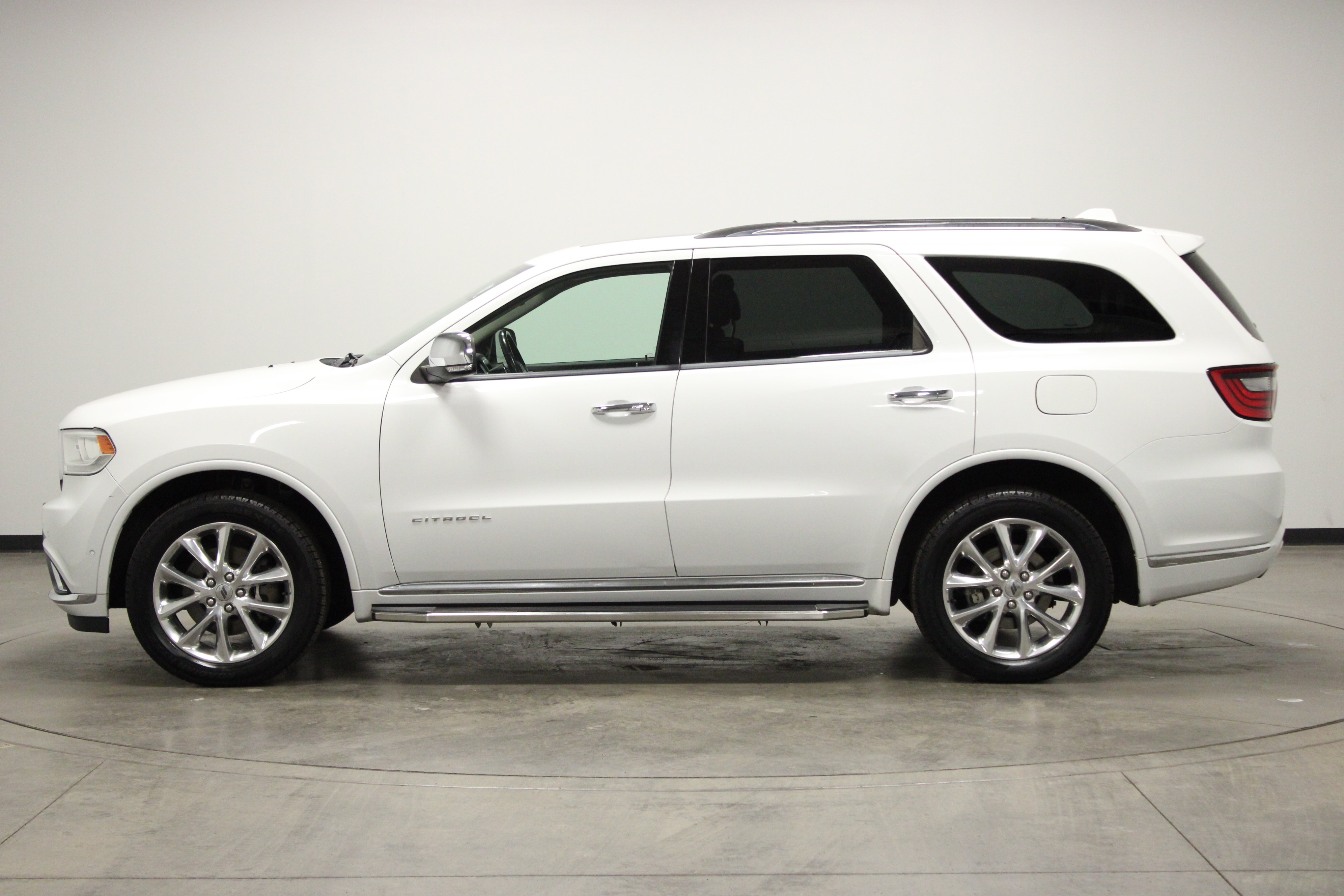Used 2019 Dodge Durango Citadel w/ Technology Group AWD/4WD image 5