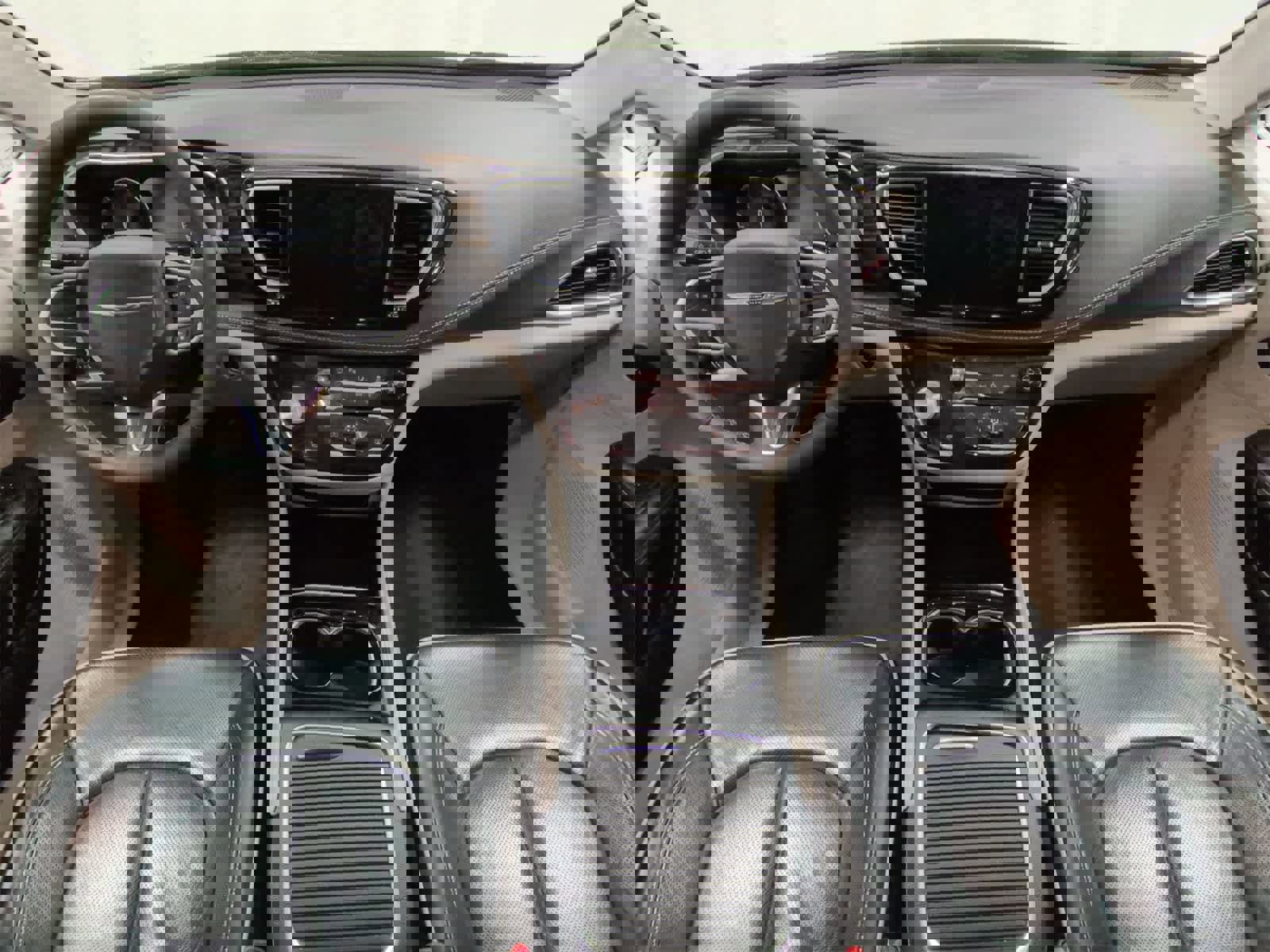 Used 2024 Chrysler Pacifica Limited image 16