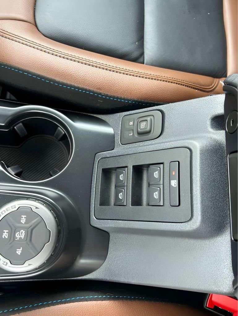 Used 2024 Ford Bronco Outer Banks image 28
