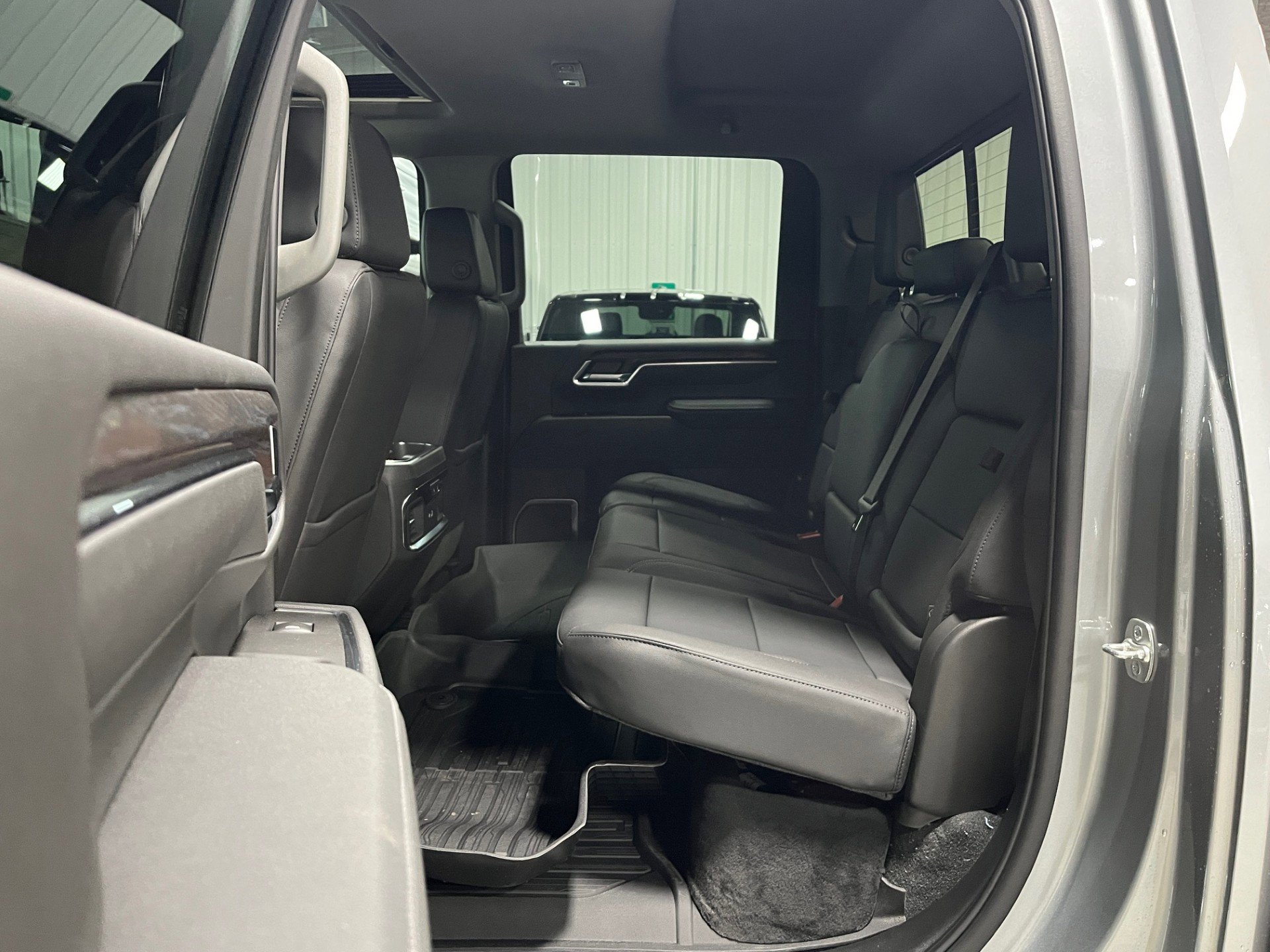 New 2025 GMC Sierra 3500 SLT w/ SLT Premium Package image 11