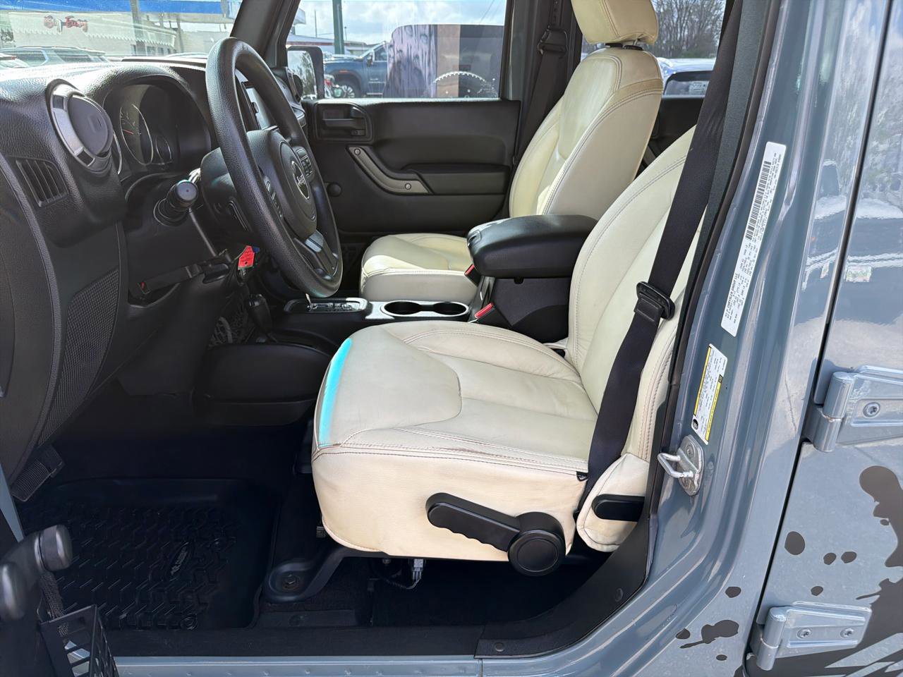 Used 2014 Jeep Wrangler Unlimited Sport image 14