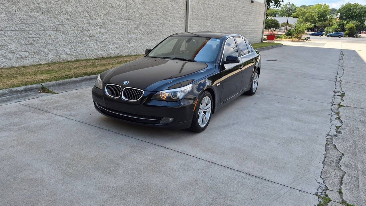 Used 2010 BMW 528i Sedan RWD image 2