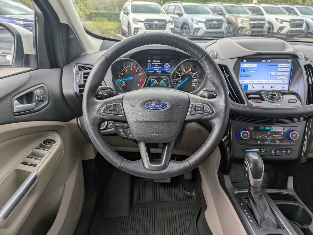 Used 2019 Ford Escape Titanium image 16