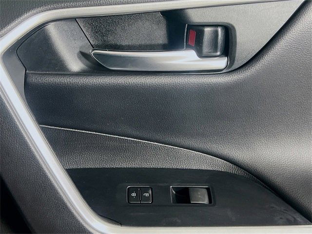 Used 2020 Toyota RAV4 TRD Off-Road image 31