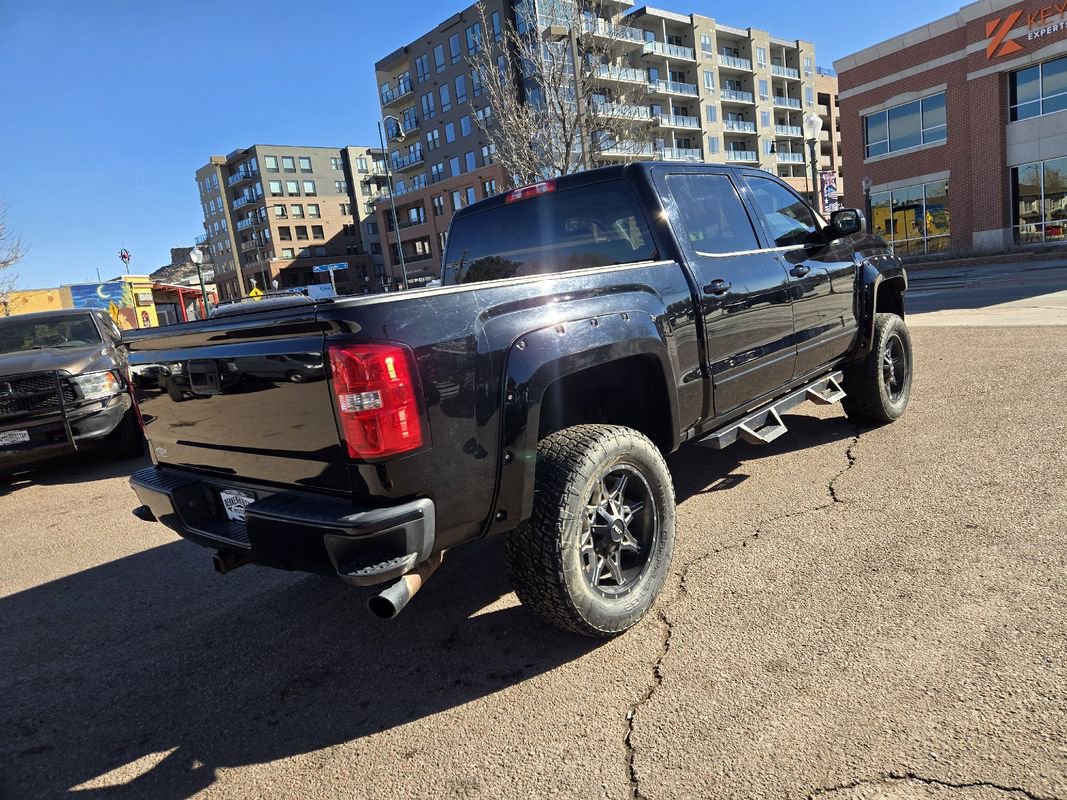 Used 2018 GMC Sierra 1500 SLE w/ SLE Value Package AWD/4WD image 10