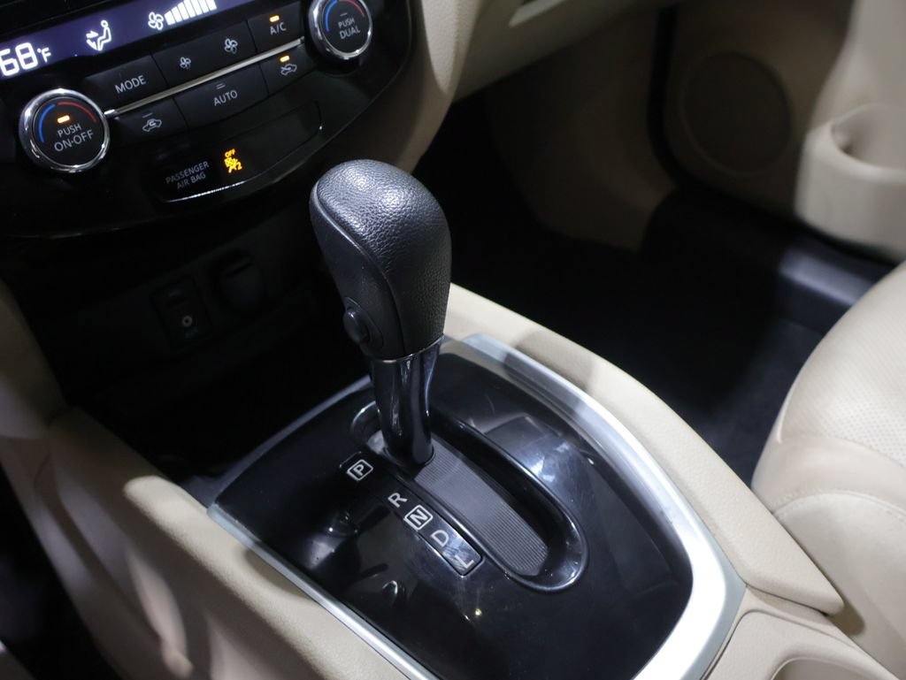 Used 2016 Nissan Rogue SL AWD/4WD image 28