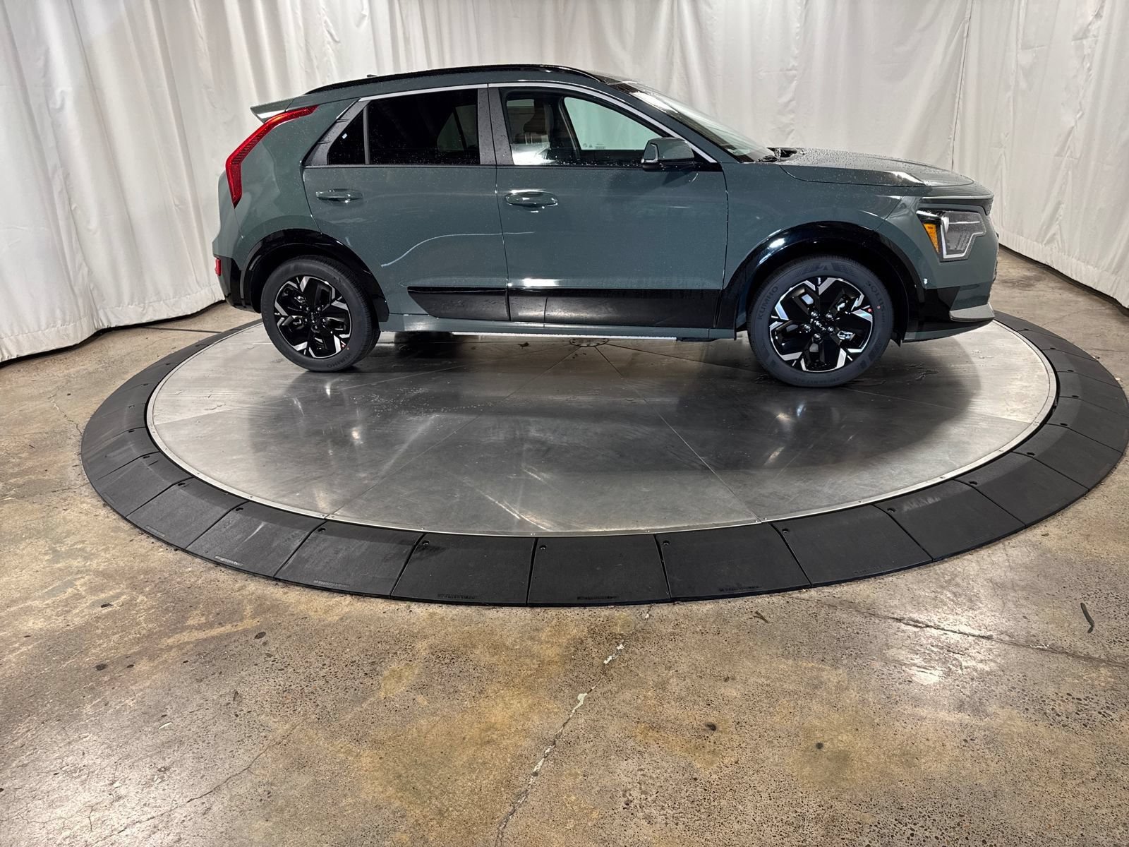 New 2026 Kia Niro Wind w/ Wind Preserve Package FWD image 6