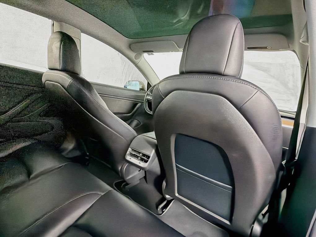 Used 2018 Tesla Model 3 Long Range RWD image 23