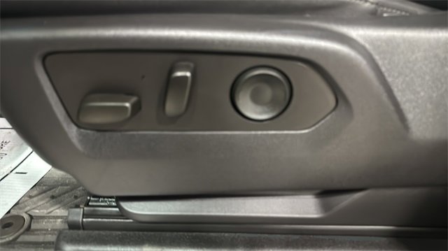 Used 2022 Chevrolet Silverado 1500 LTZ image 24