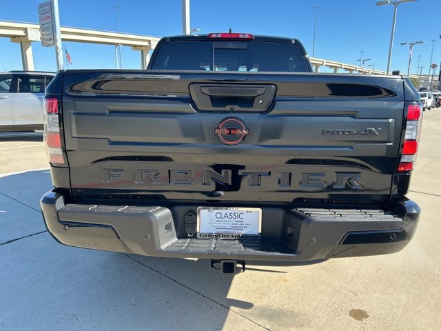 Used 2025 Nissan Frontier PRO-4X w/ Black Accent Package image 7