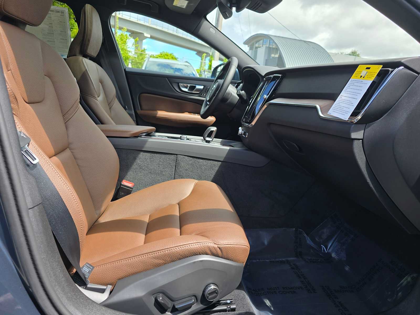 New 2026 Volvo V60 B5 Cross Country Plus w/ Protection Package Premier AWD/4WD image 10