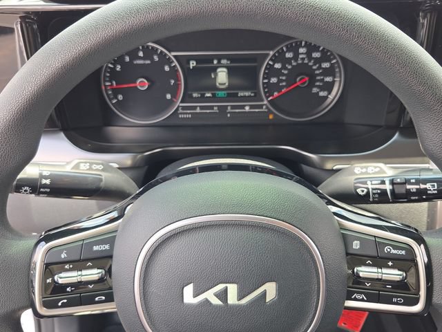 Used 2023 Kia Sorento LX FWD image 24