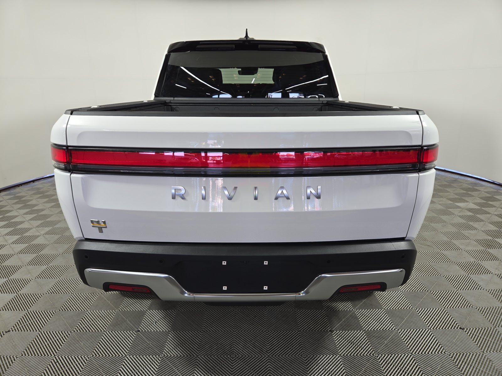 Used 2023 Rivian R1T Adventure Quad AWD/4WD image 4