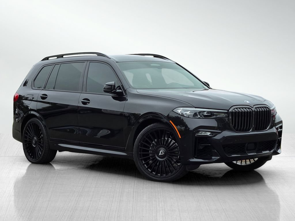 Used 2022 BMW X7 xDrive40i w/ M Sport Package AWD/4WD image 1