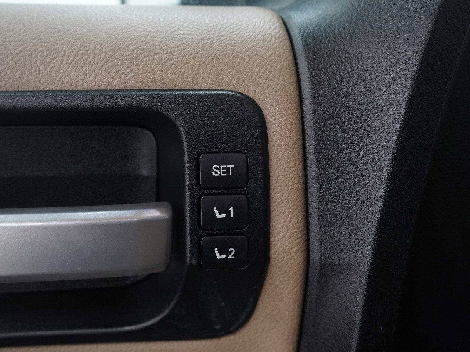 Used 2012 Toyota Sequoia Platinum AWD/4WD image 27