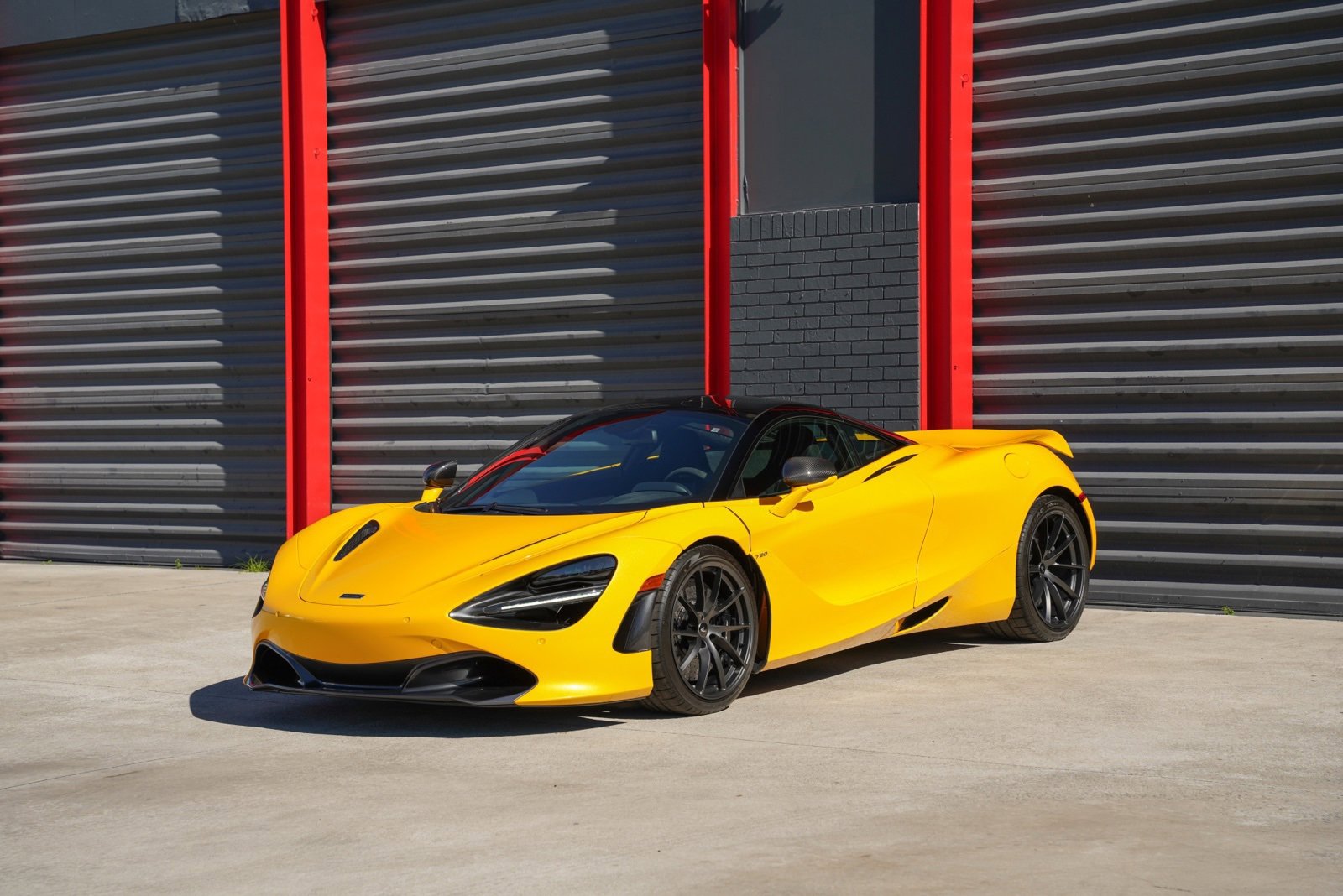 Used 2019 McLaren 720S Performance image 1