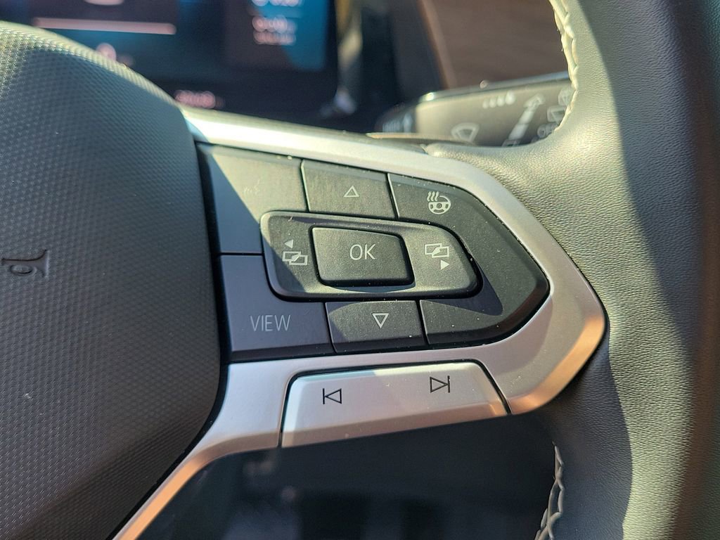 Used 2024 Volkswagen Atlas SE w/ Panoramic Sunroof Package FWD image 27