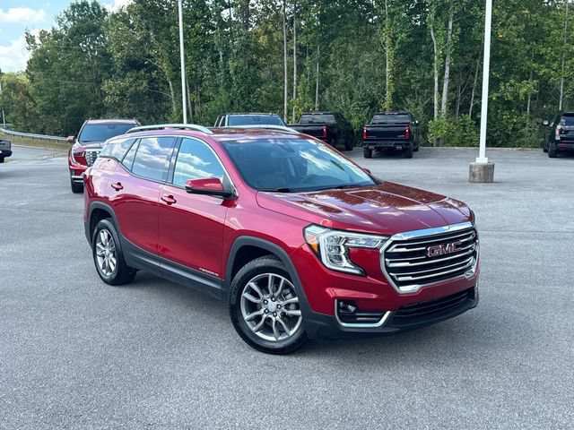 Used 2022 GMC Terrain SLT FWD image 2