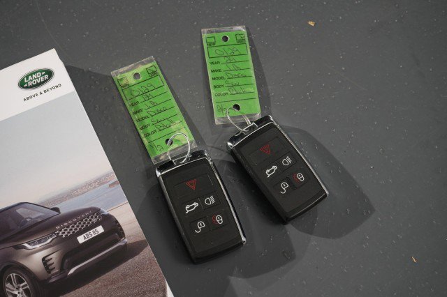 Used 2024 Land Rover Discovery Dynamic SE AWD/4WD image 61